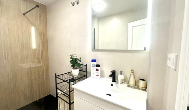 Brukt - Apartment -
Torrevieja - Centro