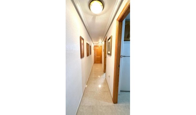 Reventa - Ático -
Torrevieja - Centro