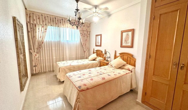 Reventa - Ático -
Torrevieja - Centro