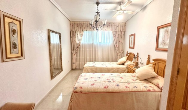 Reventa - Ático -
Torrevieja - Centro