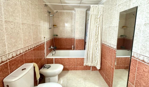 Reventa - Ático -
Torrevieja - Centro