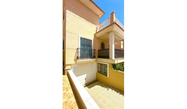 Återförsäljning - Town House -
Orihuela - Urbanización Perla Del Mar