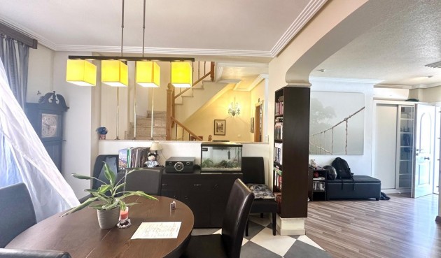 Återförsäljning - Town House -
Orihuela - Urbanización Perla Del Mar