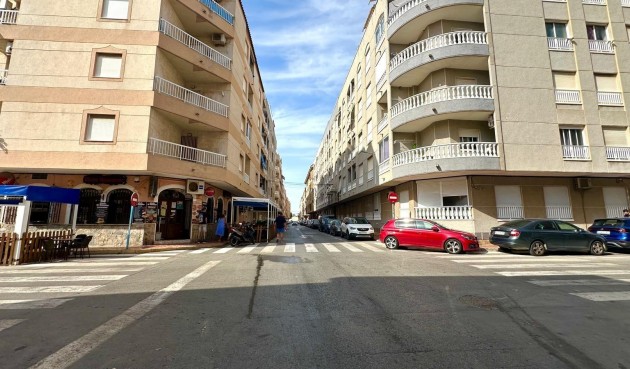 Brukt - Apartment -
Torrevieja - Acequion