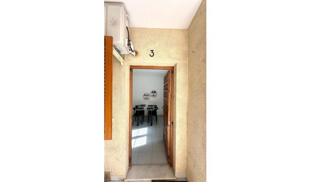 Brukt - Apartment -
Torrevieja - Acequion