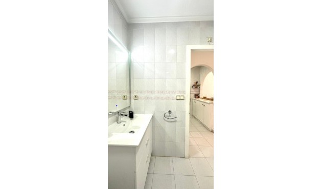 Brukt - Apartment -
Torrevieja - Acequion