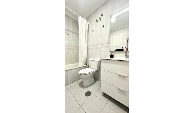 Brukt - Apartment -
Torrevieja - Acequion