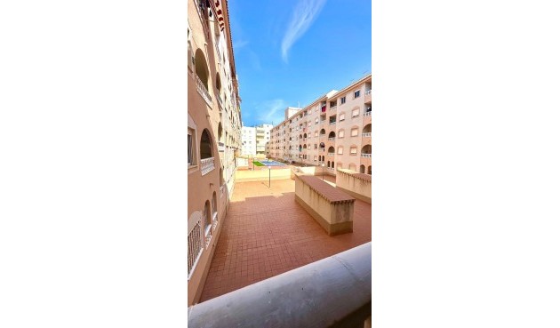Resale - Apartment -
Torrevieja - Estacion De Autobuses