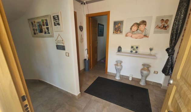 Reventa - Villa -
Sierra Cortina - Inland