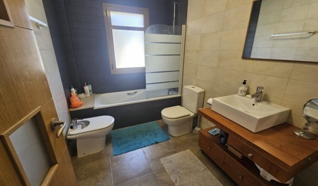 Reventa - Villa -
Sierra Cortina - Inland