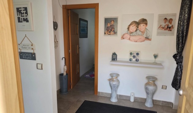 Reventa - Villa -
Sierra Cortina - Inland