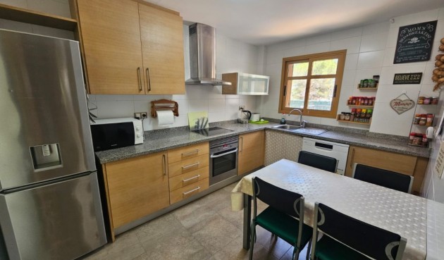 Reventa - Villa -
Sierra Cortina - Inland