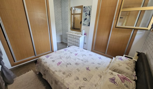 Reventa - Villa -
Sierra Cortina - Inland