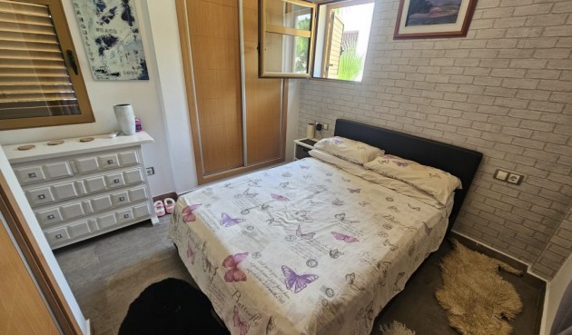 Reventa - Villa -
Sierra Cortina - Inland