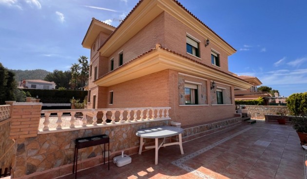 Brukt - Villa -
Benidorm - Costa Blanca
