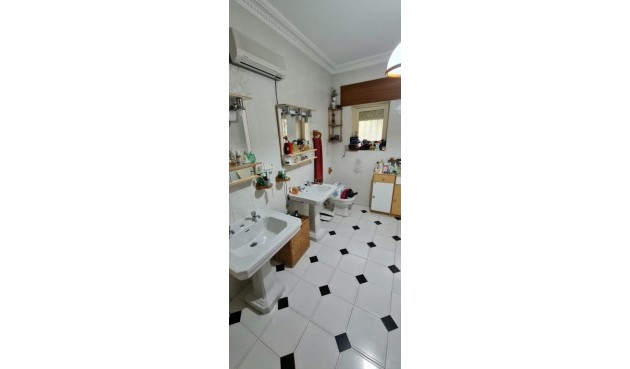 Brukt - Villa -
Benidorm - Costa Blanca