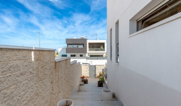 Reventa - Villa -
Benijofar - Costa Blanca