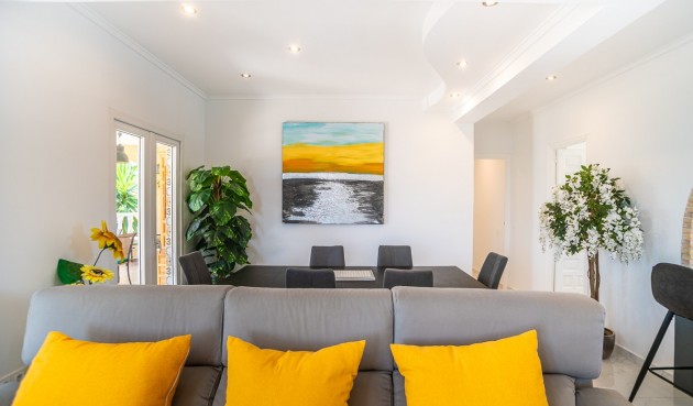 Resale - Villa -
Torrevieja - Costa Blanca