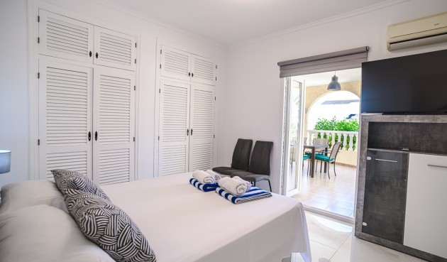 Resale - Villa -
Torrevieja - Costa Blanca