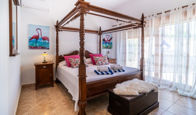 Resale - Villa -
Torrevieja - Costa Blanca