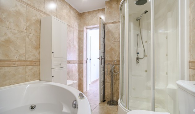 Resale - Villa -
Torrevieja - Costa Blanca