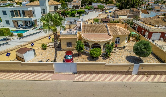 Resale - Villa -
Torrevieja - Costa Blanca