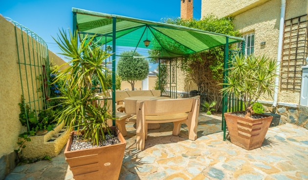 Resale - Villa -
Torrevieja - Costa Blanca