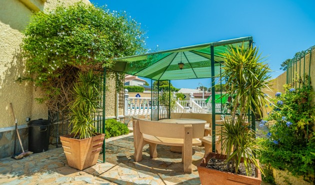 Resale - Villa -
Torrevieja - Costa Blanca