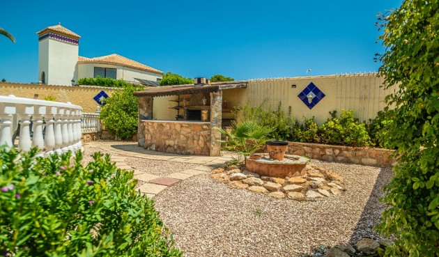 Resale - Villa -
Torrevieja - Costa Blanca