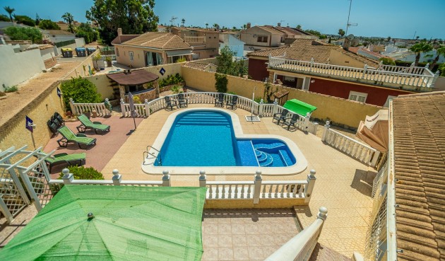 Resale - Villa -
Torrevieja - Costa Blanca