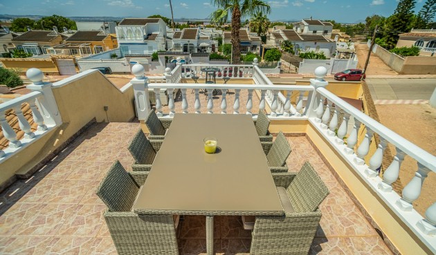 Resale - Villa -
Torrevieja - Costa Blanca