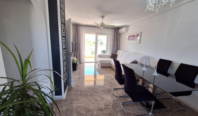 Återförsäljning - Apartment -
Orihuela Costa - La Zenia