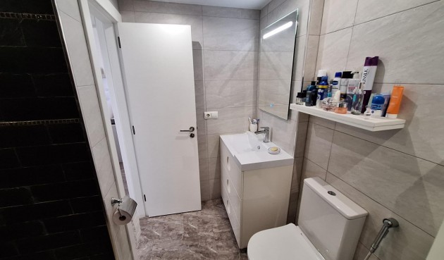 Återförsäljning - Apartment -
Orihuela Costa - La Zenia