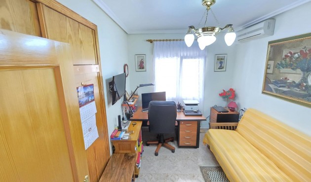 Resale - Villa -
Orihuela Costa - Playa Flamenca