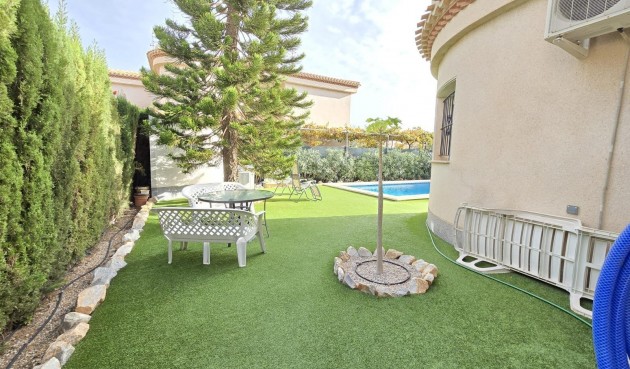 Resale - Villa -
Orihuela Costa - Playa Flamenca