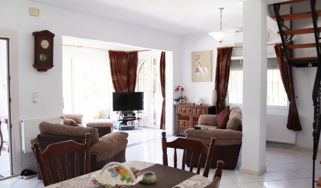 Resale - Villa -
Parcent - Inland