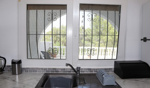 Resale - Villa -
Parcent - Inland