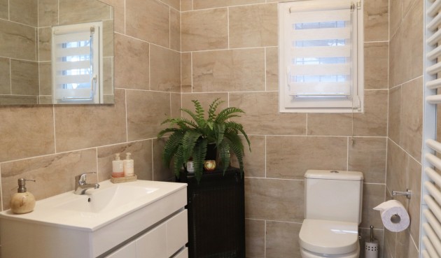 Resale - Villa -
Parcent - Inland