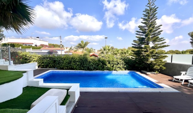 Resale - Villa -
Los Balcones - Costa Blanca