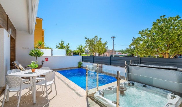 Brukt - Town House -
Formentera del Segura - Costa Blanca