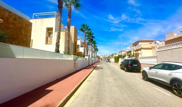 Brukt - Villa -
Torrevieja - Miramar - Torre Del Moro