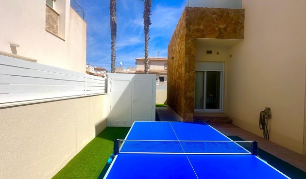 Brukt - Villa -
Torrevieja - Miramar - Torre Del Moro