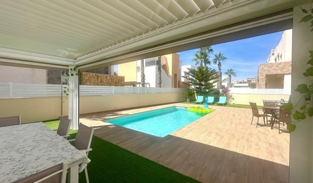 Brukt - Villa -
Torrevieja - Miramar - Torre Del Moro