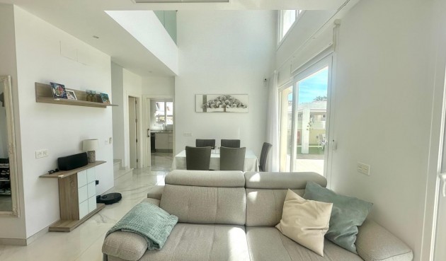 Brukt - Villa -
Torrevieja - Miramar - Torre Del Moro