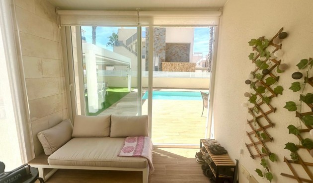 Brukt - Villa -
Torrevieja - Miramar - Torre Del Moro