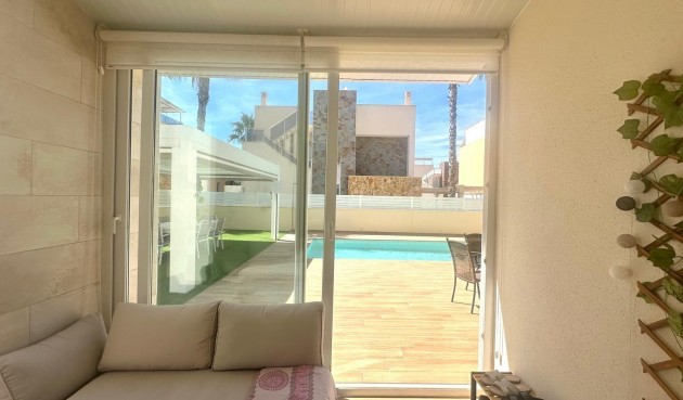 Brukt - Villa -
Torrevieja - Miramar - Torre Del Moro