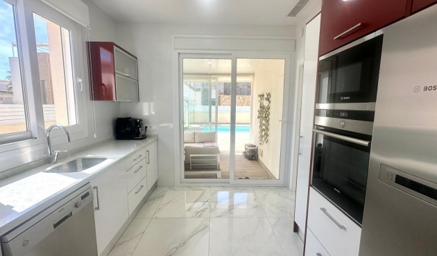 Brukt - Villa -
Torrevieja - Miramar - Torre Del Moro