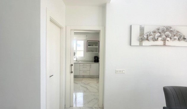 Brukt - Villa -
Torrevieja - Miramar - Torre Del Moro