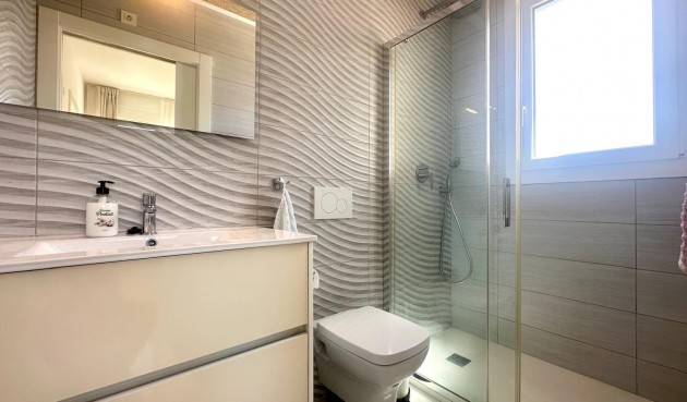 Brukt - Villa -
Torrevieja - Miramar - Torre Del Moro