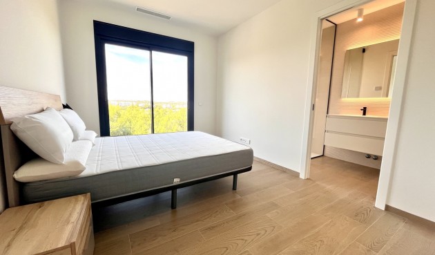 Reventa - Apartment -
Las Colinas Golf - Costa Blanca